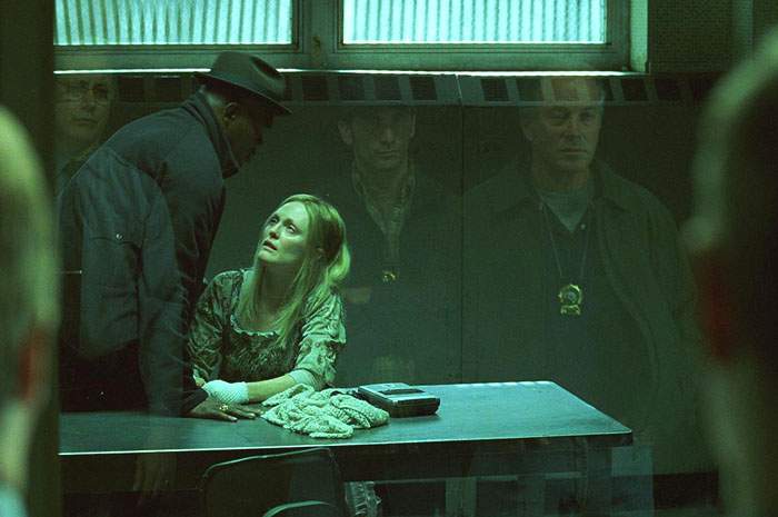 Julianne Moore and Samuel L. Jackson in Columbia Pictures' Freedomland (2006)