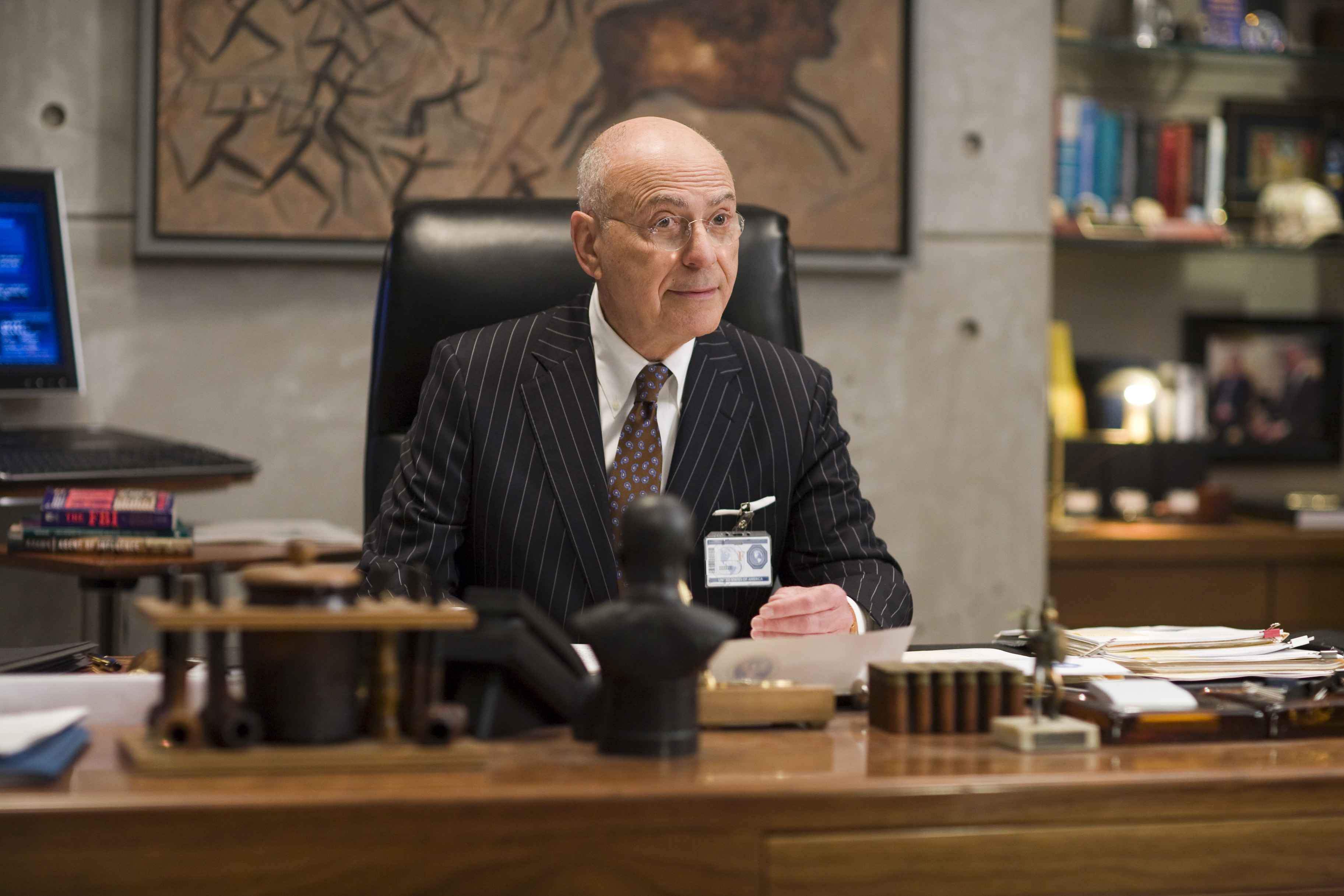 Alan Arkin stars as The Chief in Warner Bros Pictures' Get Smart (2008). Photo by Tracy Bennett.