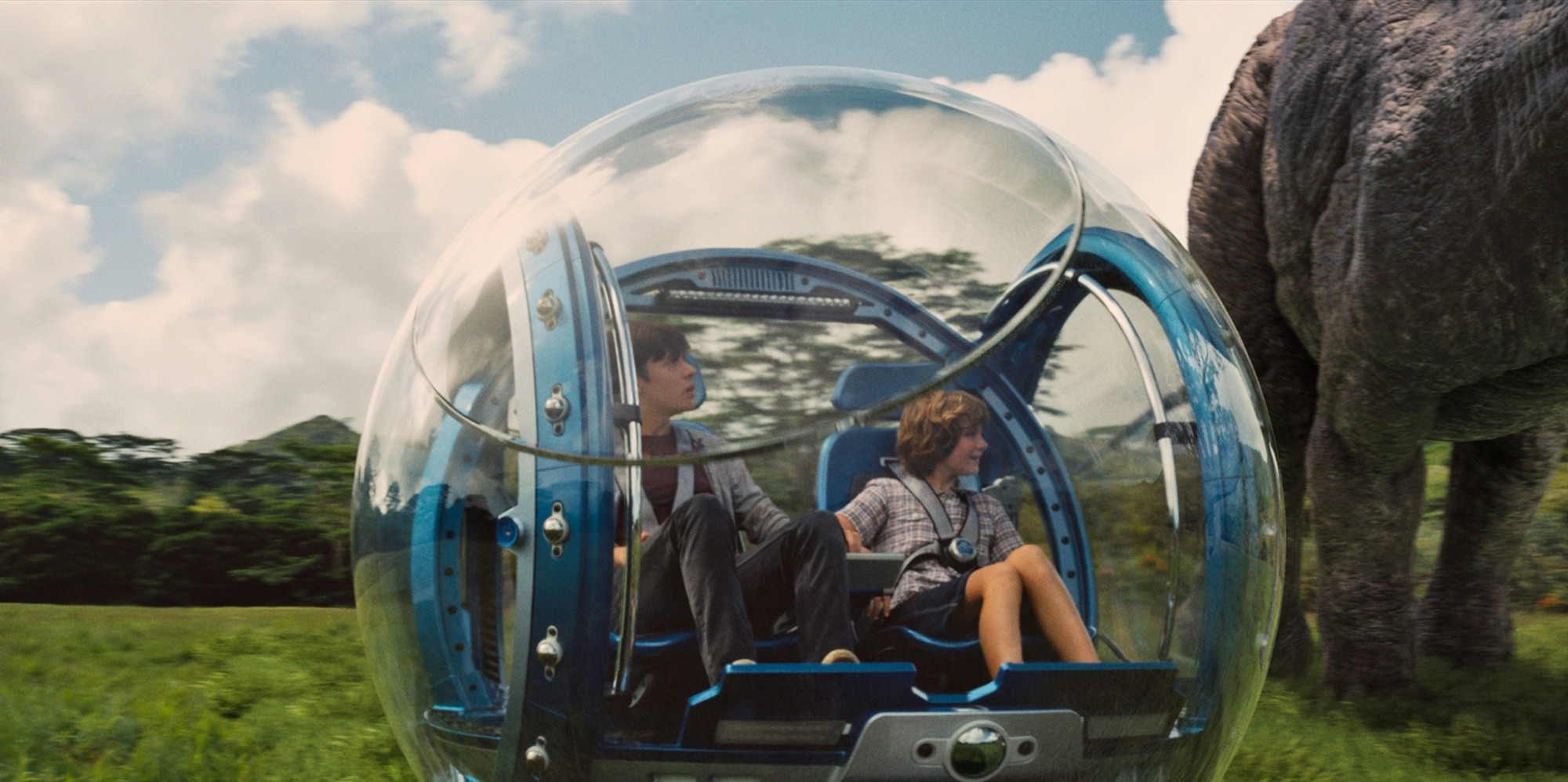 Nick Robinson stars as Zach and Ty Simpkins stars as Gray in Universal Pictures' Jurassic World (2015)