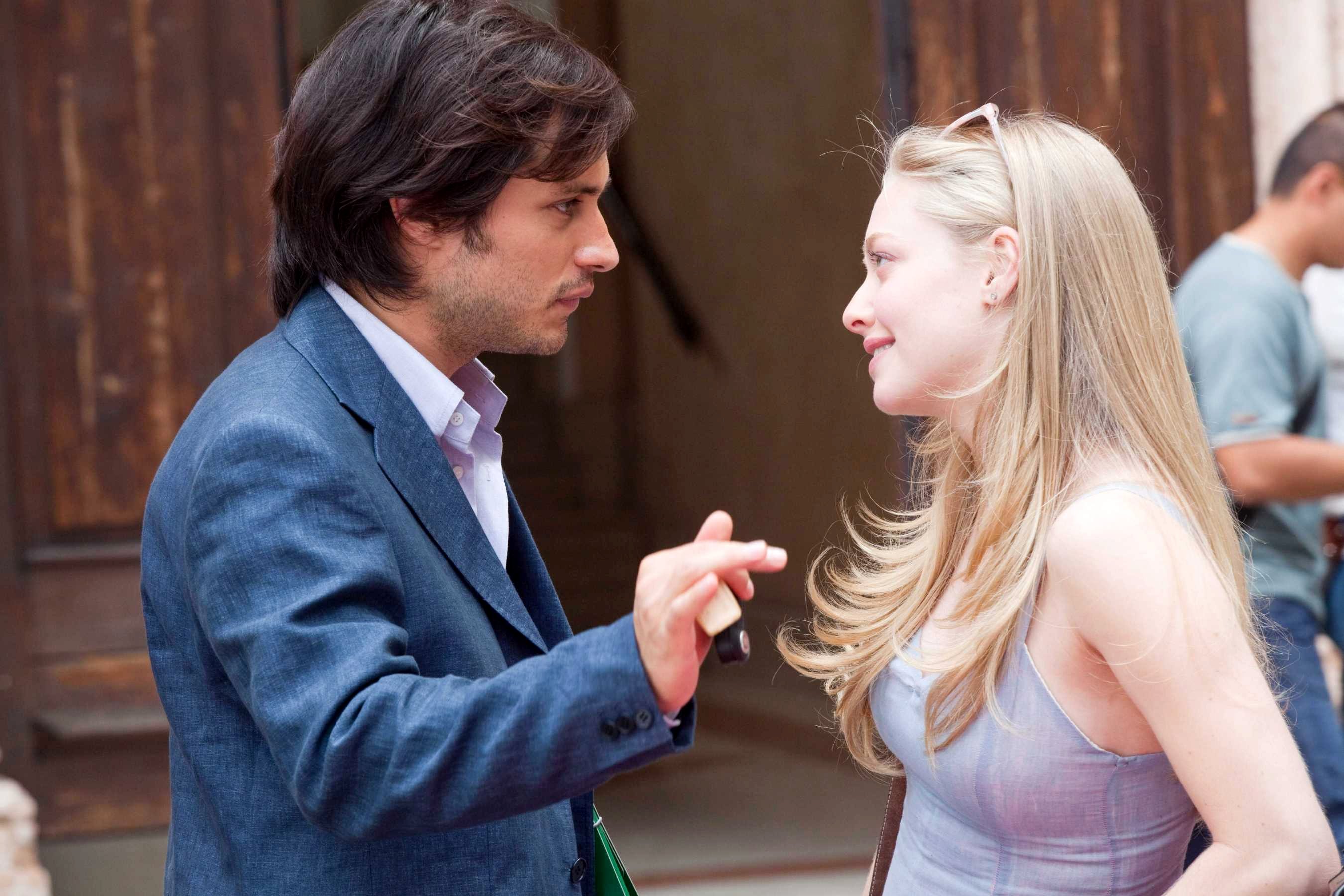Gael Garcia Bernal stars as Victor and Amanda Seyfried stars as Sophie in Summit Entertainment's Letters to Juliet (2010). Photo credit by John Johnson.