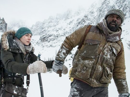 Kate Winslet stars as Alex Martin and Idris Elba stars as Ben Bass in 20th Century Fox's The Mountain Between Us (2017)