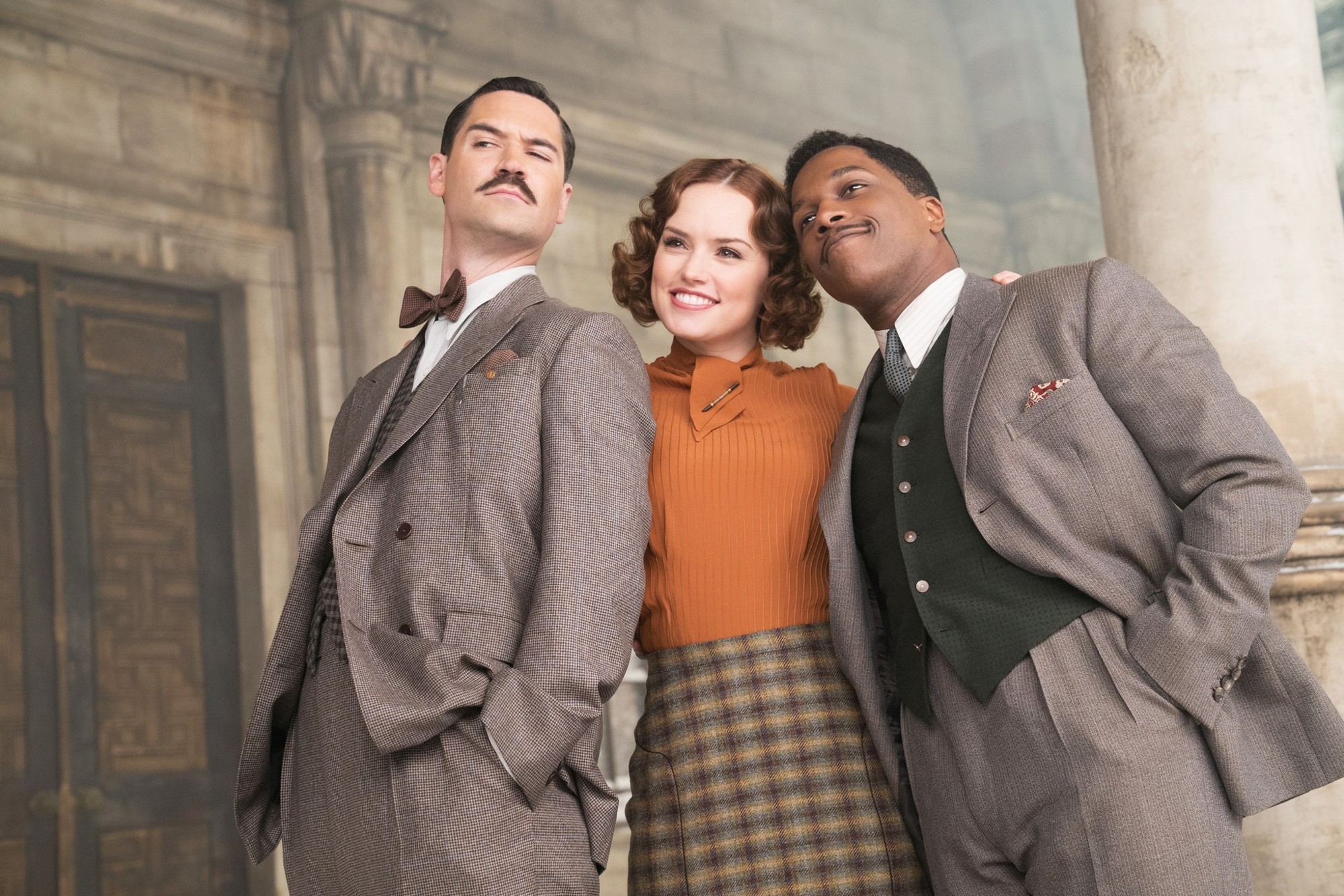 Tom Bateman, Daisy Ridley and Leslie Odom Jr. in 20th Century Fox's Murder on the Orient Express (2017)