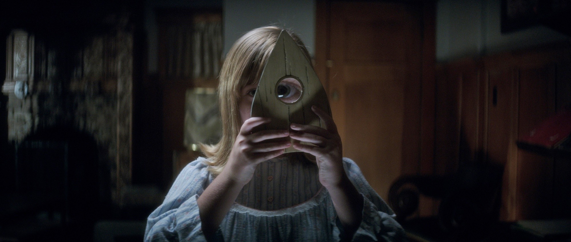 Lulu Wilson stars as Doris Zander in Universal Pictures' Ouija: Origin of Evil (2016)