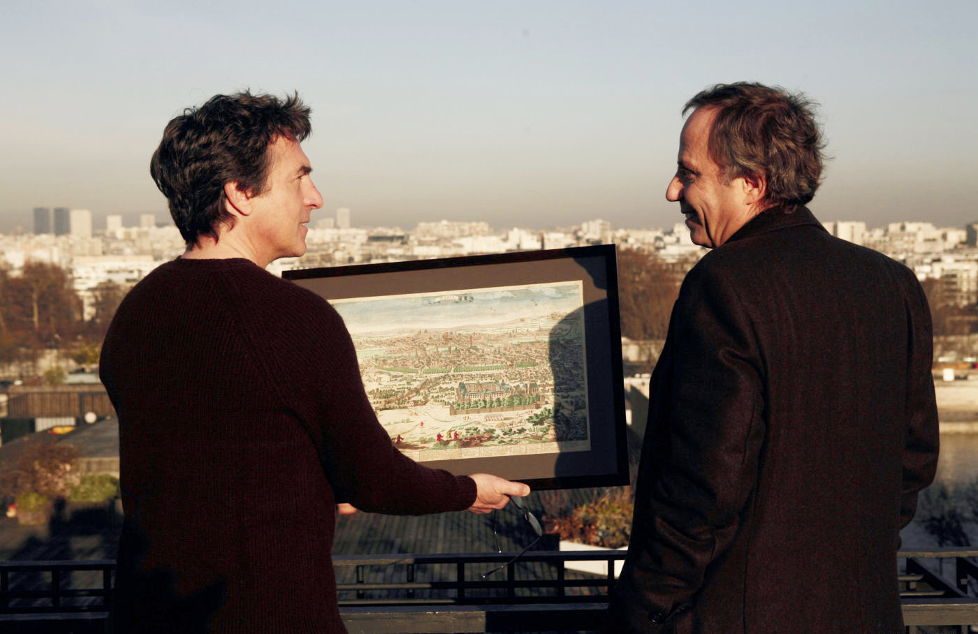 Francois Cluzet stars as Philippe Verneuil and Fabrice Luchini stars as Roland Verneuil in IFC Films' Paris (2009)