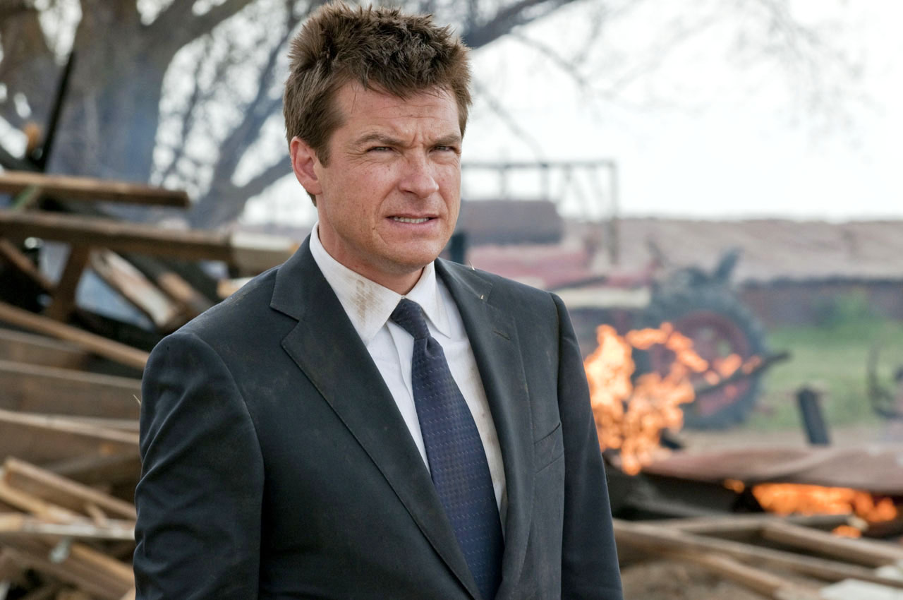 Jason Bateman stars as Special Agent Lorenzo Zoil in Universal Pictures' Paul (2011)