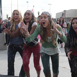 Skyler Shaye as Chloe, Logan Browning as Sasha, Nathalia Ramos as Yasmin and Janel Parrish as Jade in Bratz the Movie (2007)