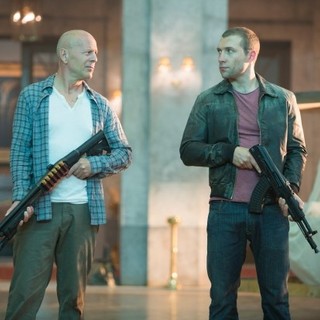 A Good Day to Die Hard Picture 2