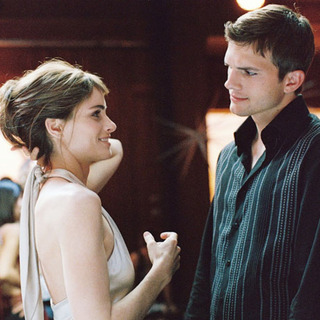 Ashton Kutcher and Amanda Peet in Touchstone Pictures' 