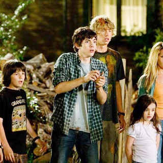Aliens In The Attic Picture 26