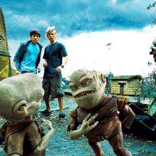 Aliens In The Attic Picture 38