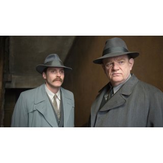 Alone in Berlin (2017)