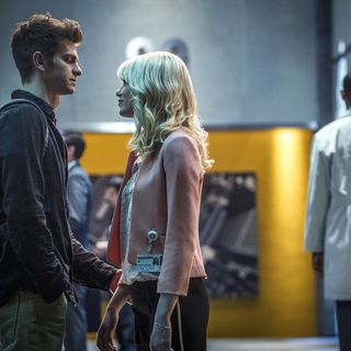 Andrew Garfield stars as Peter Parker/Spider-Man and Emma Stone stars as Gwen Stacy in Columbia Pictures' The Amazing Spider-Man 2 (2014)