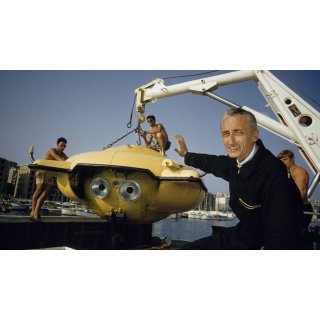 Becoming Cousteau (2021)