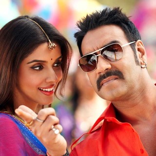 Asin stars as Sania Bachchan and Ajay Devgan stars as Prithviraj Raghuvanshi  in Abbas Ali in FIP's Bol Bachchan (2012)