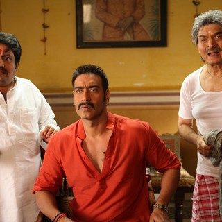 Ajay Devgan stars as Prithviraj Raghuvanshi in FIP's Bol Bachchan (2012)