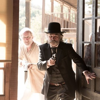 Bone Tomahawk Picture 7