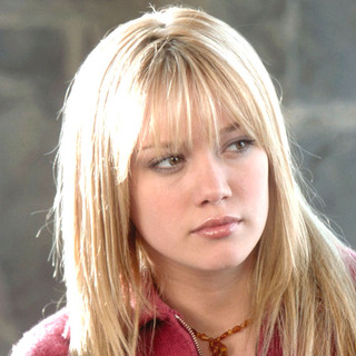 Hilary Duff as Lorraine Baker in The 20th Century Fox' Cheaper by the Dozen (2003)