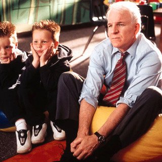 Steve Martin, Shane Kinsman and Brent Kinsman in The 20th Century Fox' Cheaper by the Dozen (2003)