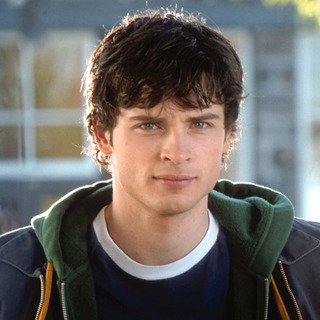 Tom Welling as Charlie Baker in The 20th Century Fox' Cheaper by the Dozen (2003)