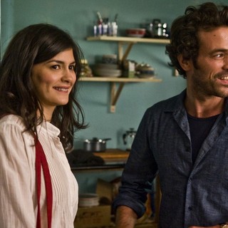 Audrey Tautou stars as Martine and Romain Duris stars as Xavier Rousseau in Cohen Media Group's Chinese Puzzle (2014)