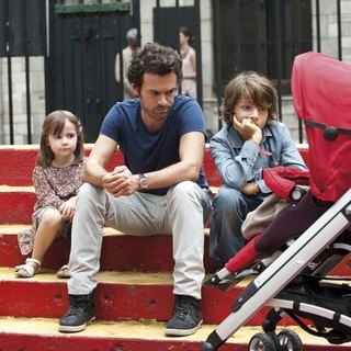 Romain Duris stars as Xavier Rousseau in Cohen Media Group's Chinese Puzzle (2014)