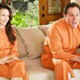 Kristin Davis and Jon Favreau in Universal Pictures' Couples Retreat (2009)
