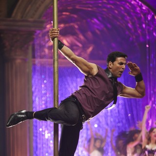 Desi Boyz Picture 30