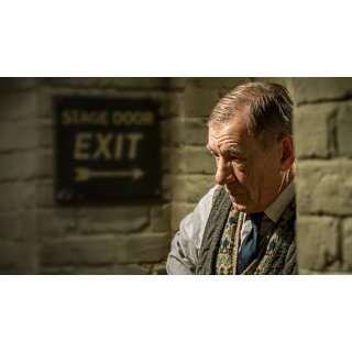 Dresser, The (2016)