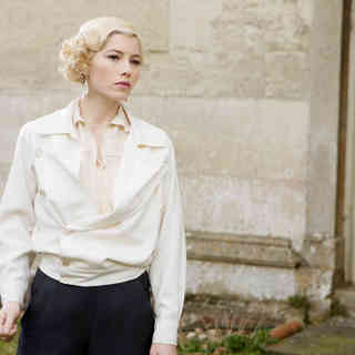 Easy Virtue Picture 46