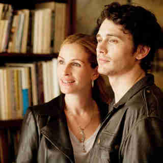 Julia Roberts stars as Elizabeth Gilbert and James Franco stars as David in Columbia Pictures' Eat, Pray, Love (2010)