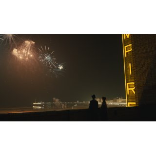 Empire of Light (2022)