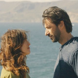 Karla Souza stars as Clara and Jose Maria Yazpik stars as Daniel in Pantelion Films' Everybody Loves Somebody (2017)