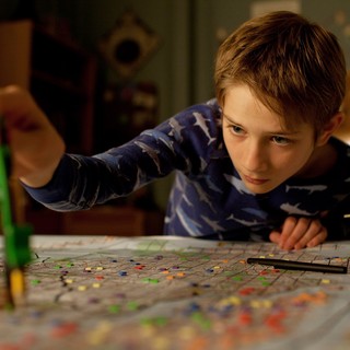 Extremely Loud and Incredibly Close Picture 33