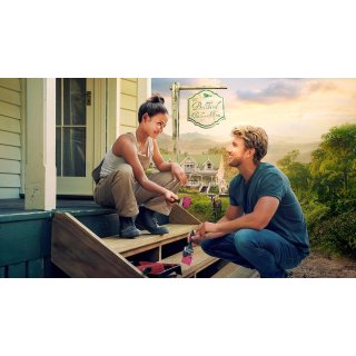 Falling Inn Love (2019)