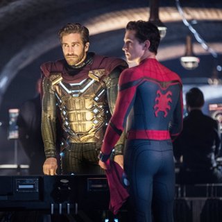 Jake Gyllenhaal stars as Quentin Beck/Mysterio and Tom Holland stars as Peter Parker/Spider-Man in Sony Pictures' Spider-Man: Far From Home (2019)