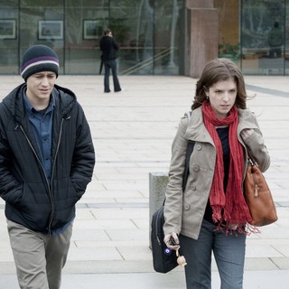 Joseph Gordon-Levitt stars as Adam and Anna Kendrick stars as Katie in Summit Entertainment's 50/50 (2011)