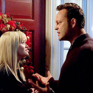 Four Christmases Picture 17
