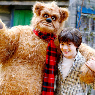 Matthew Knight stars as Willy in Monterey Media's Gooby (2009)
