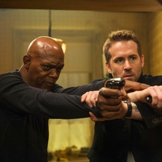 Samuel L. Jackson and Ryan Reynolds in Lionsgate Films' The Hitman's Bodyguard (2017)