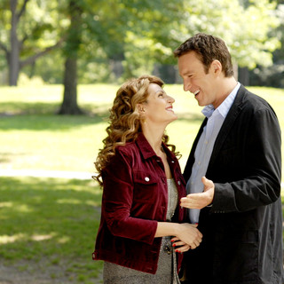 Nia Vardalos stars as Genevieve and John Corbett stars as Greg in IFC Films' I Hate Valentine's Day (2009)