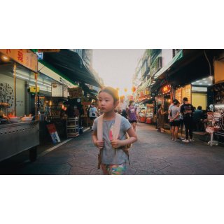 Left-Handed Girl Picture 7