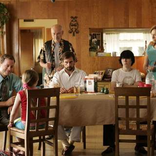 [L-R] Greg Kinnear, Abigail Breslin, Alan Arkin, Steve Carell, Paul Dano and Toni Collette in Fox Searchlight Pictures' Little Miss Sunshine (2006)
