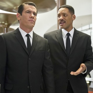 Josh Brolin stars as Young Agent K and Will Smith stasr as Agent J in Columbia Pictures' Men in Black 3 (2012)