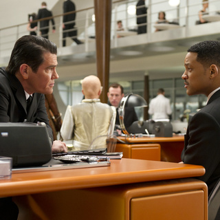 Josh Brolin stars as Young Agent K and Will Smith stasr as Agent J in Columbia Pictures' Men in Black 3 (2012)