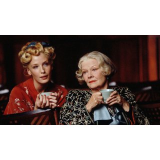 Mrs. Henderson Presents (2005)