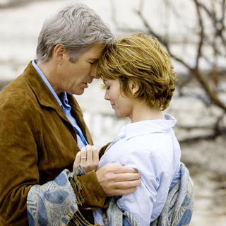 Richard Gere stars as Dr. Paul Flanner and Diane Lane stars as Adrienne Willis in Warner Bros. Pictures' Nights in Rodanthe (2008). Photo credit by Michael Tackett.