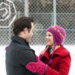 mark paul gosselaar and amy smart stars as kate stanton in abc familys 12 dates - 12 Dates Of Christmas Full Movie mark paul gosselaar and amy smart stars as kate stanton in abc familys 12 dates - 12 Dates Of Christmas Full Movie