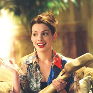 Anne Hathaway as Mia Thermopolis in Walt Disney Pictures' Princess Diaries 2: Royal Engagement (2004)
