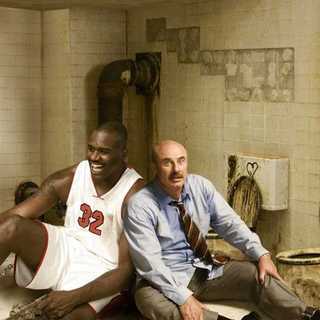 Shaquille O'Neal and Dr. Phil McGraw in Miramax Films' Scary Movie 4 (2006)