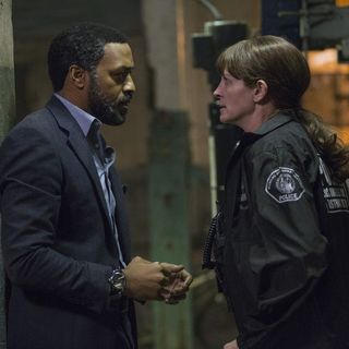 Chiwetel Ejiofor stars as Ray and Julia Roberts stars as Jess in STX Entertainment's Secret in Their Eyes (2015)